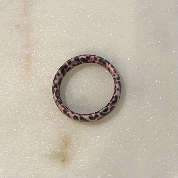 Groove Life Pink Leopard Print silicone ring Women’s Size 9 - Picture 2 of 2